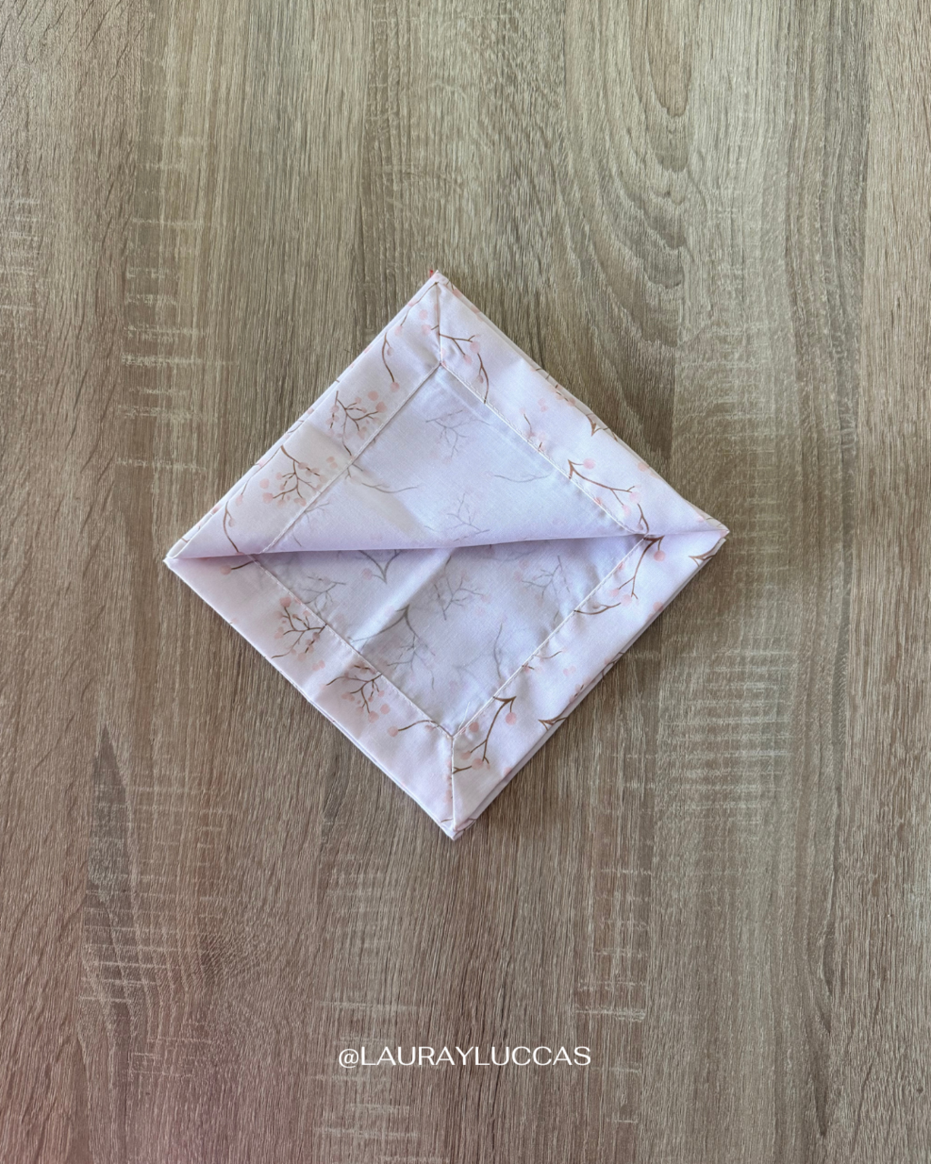 Servilleta de Tela Estampada Flor de Cerezo