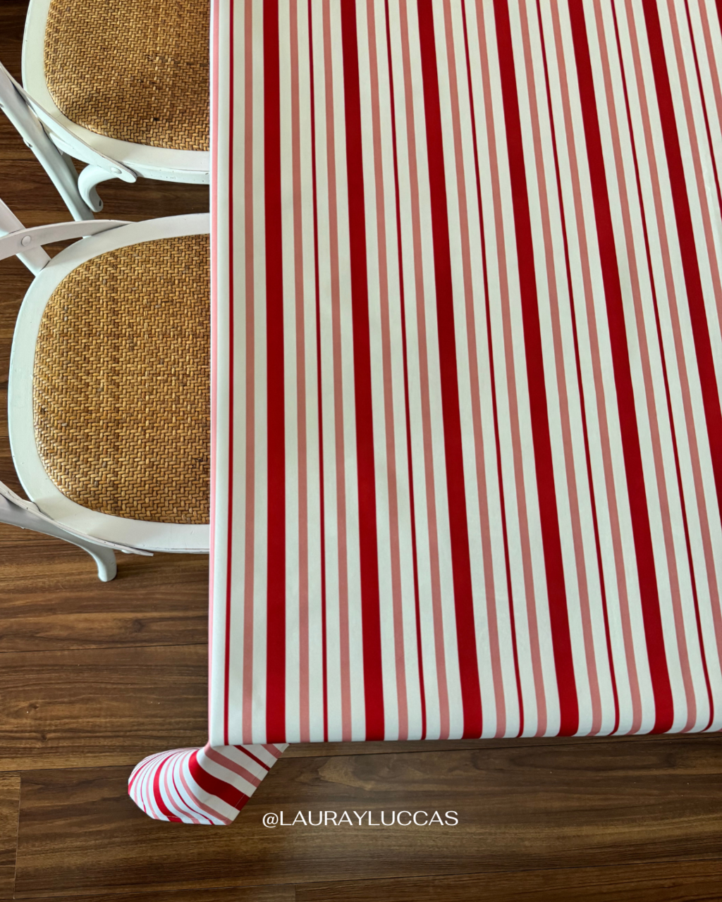 Mantel Rectangular Líneas rojas