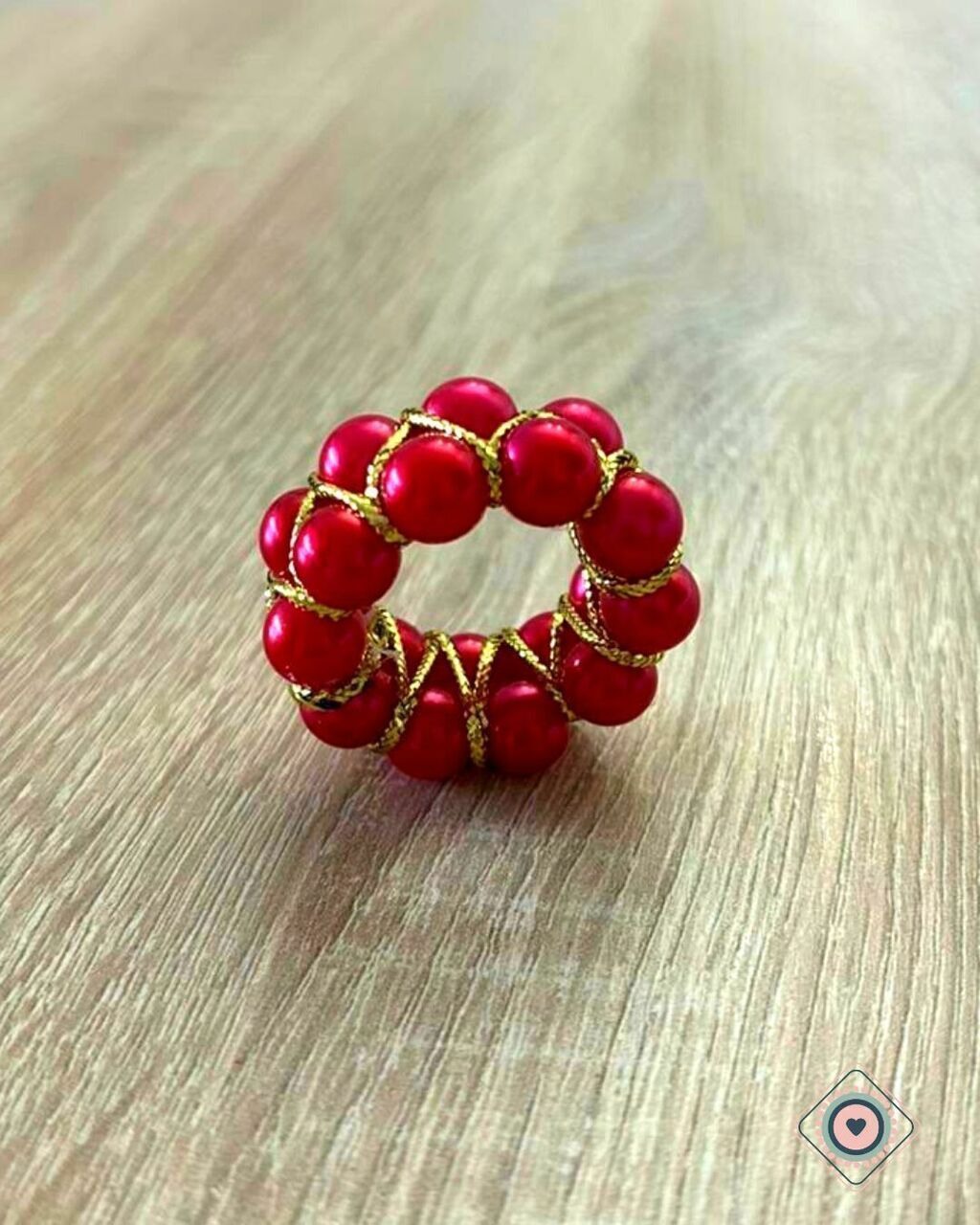 Porta Servilletas en Perlas Rojas Hilo dorado