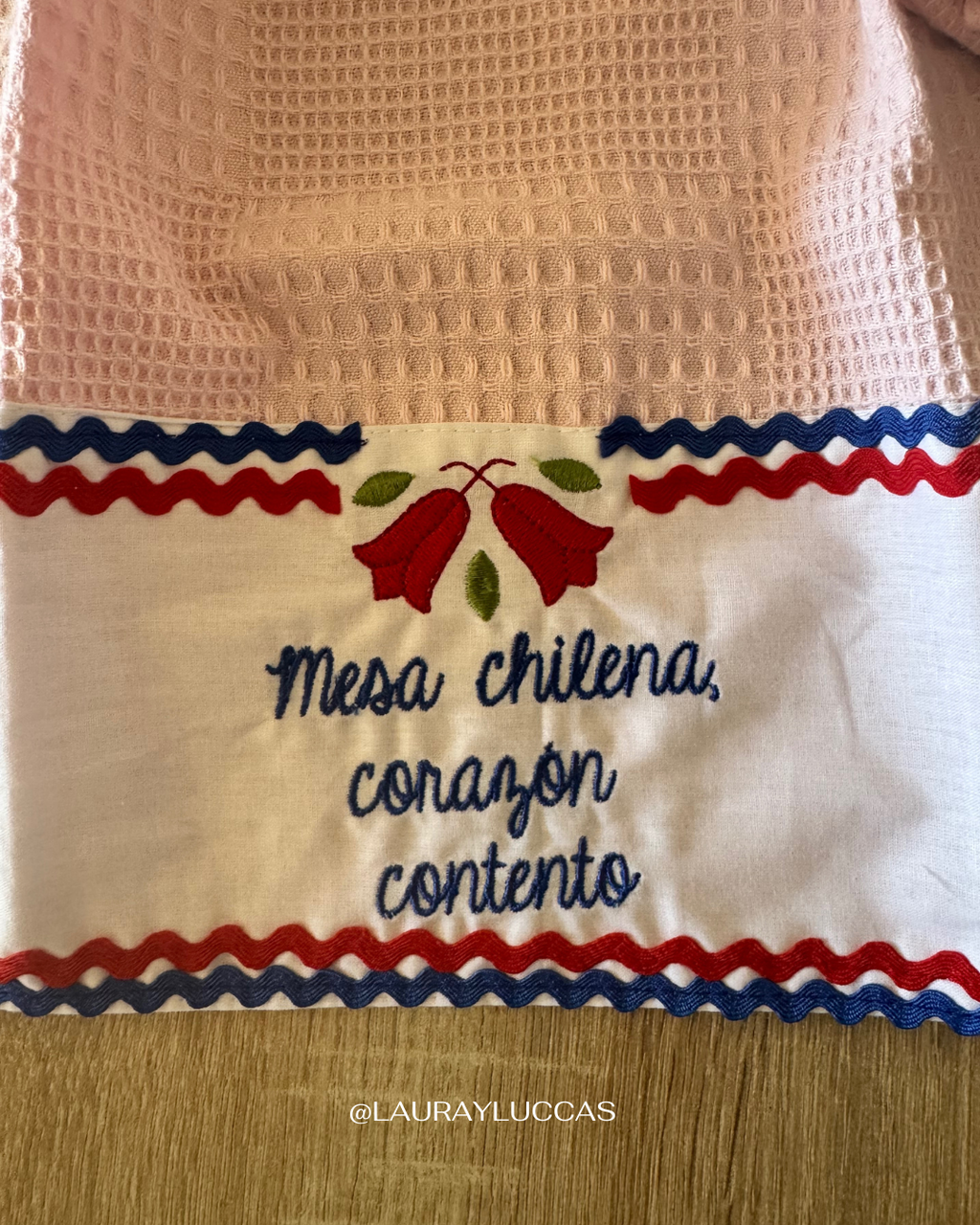 Kit de Toalla colgante seca manos y paño de cocina Mesa chilena