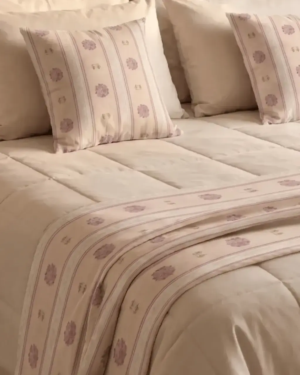 Kit Dormitorio de Terciopelo — Aurora Estampa Exclusiva