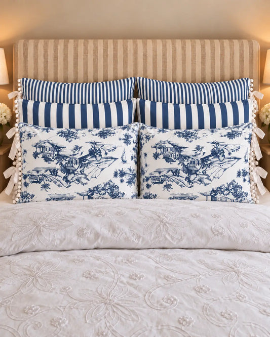 Composición de Almohadas · Azul Provenzal