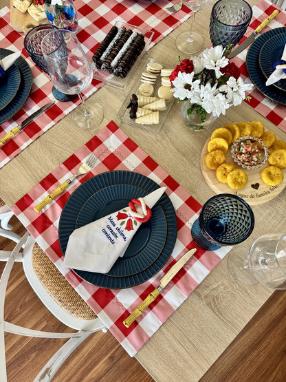Kit de Mesa Picnic Rojo con Servilletas Chilenismos