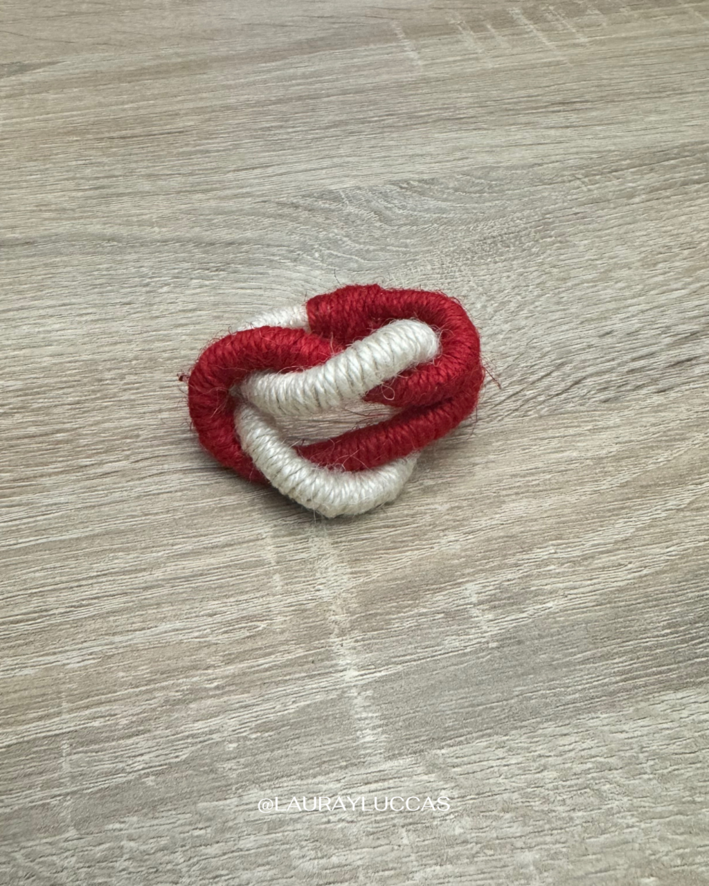 Porta servilletas Nudo Rojo