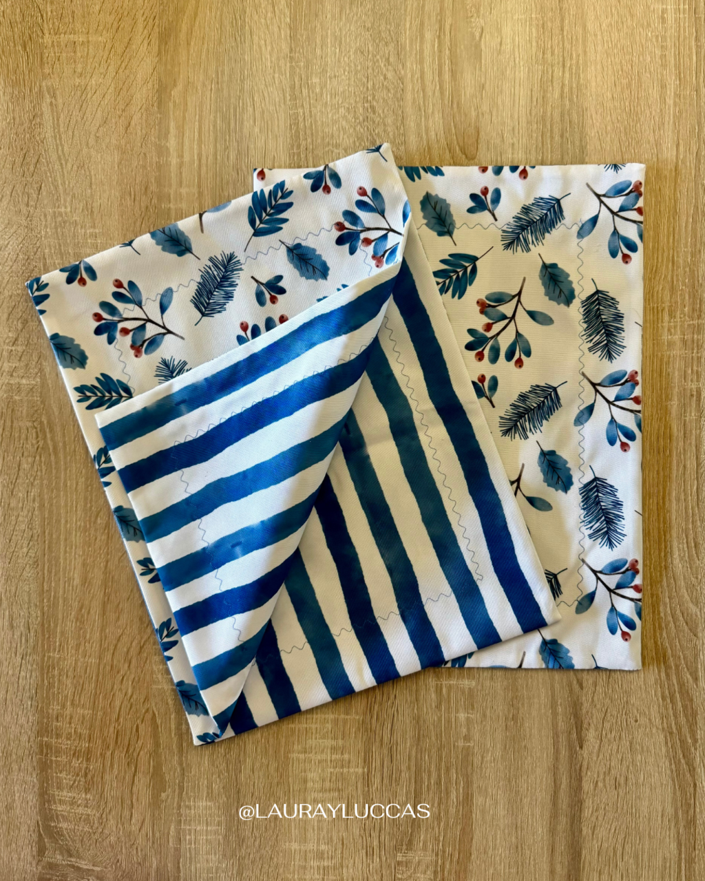 Individual de tela doble faz impermeable Berries Azul