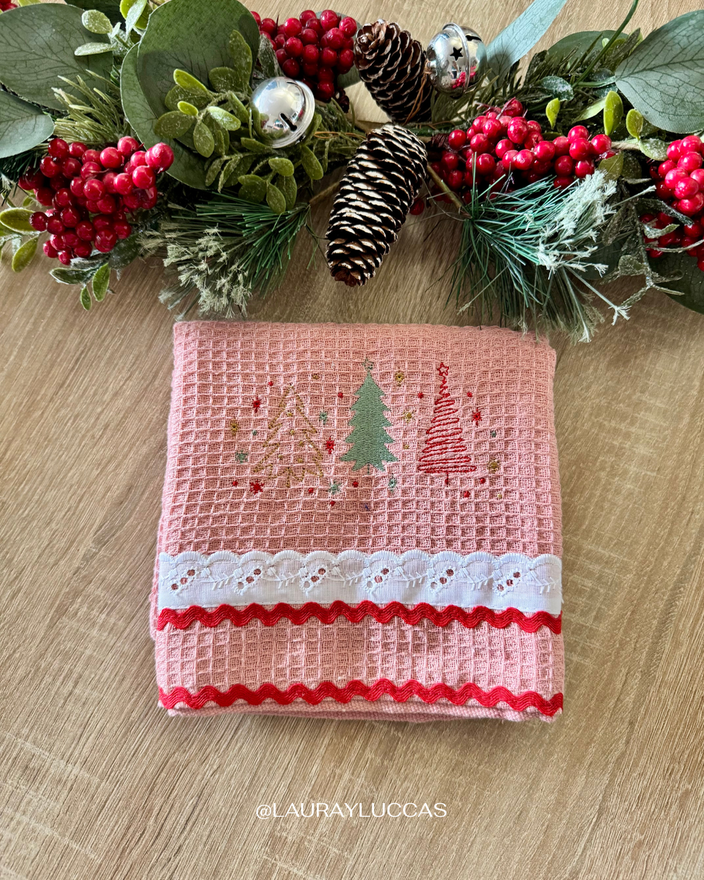 Paño de Cocina Palo Rosa Pinos Navideños