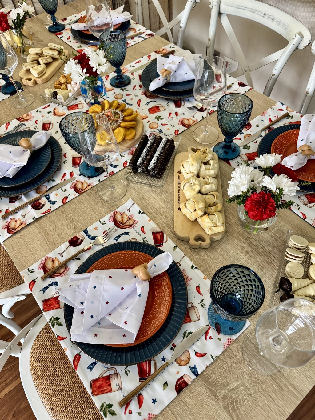 Kit de Mesa Sabor Chileno con serv. estrellas y ps empanada