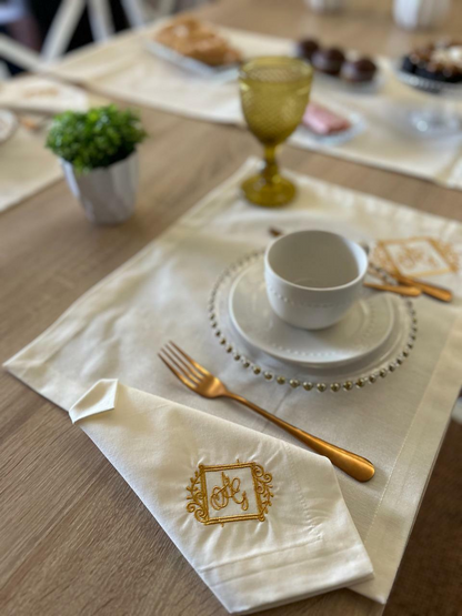 Kit de Mesa Puesta bordado monograma
