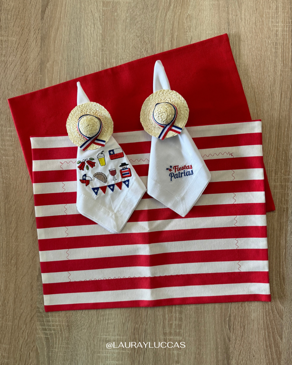 Kit de Mesa Puesta Rayas Rojas Fiestas Patrias