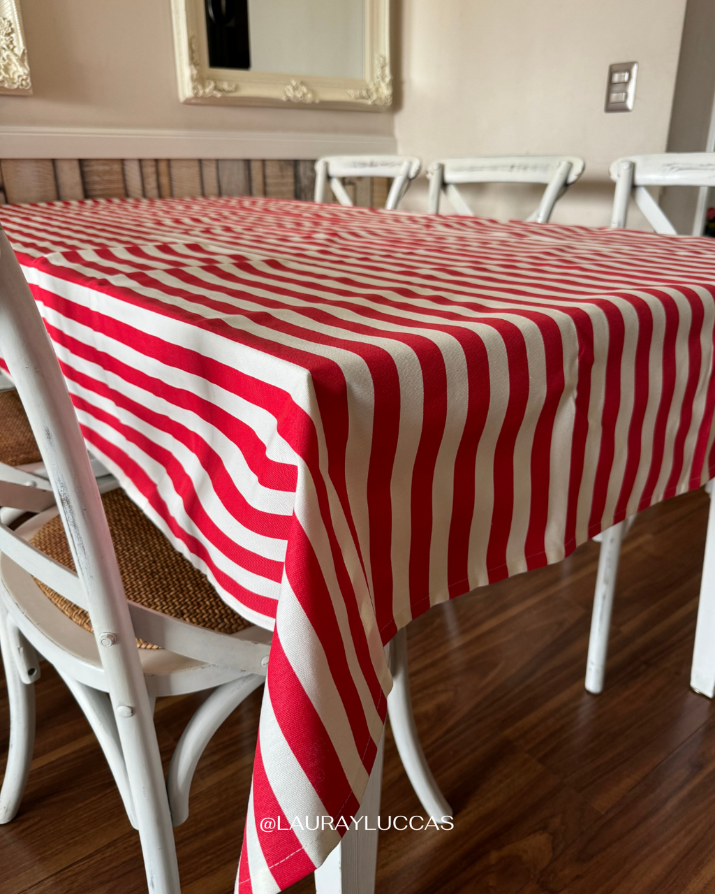 Mantel Rectangular Rayas Rojas