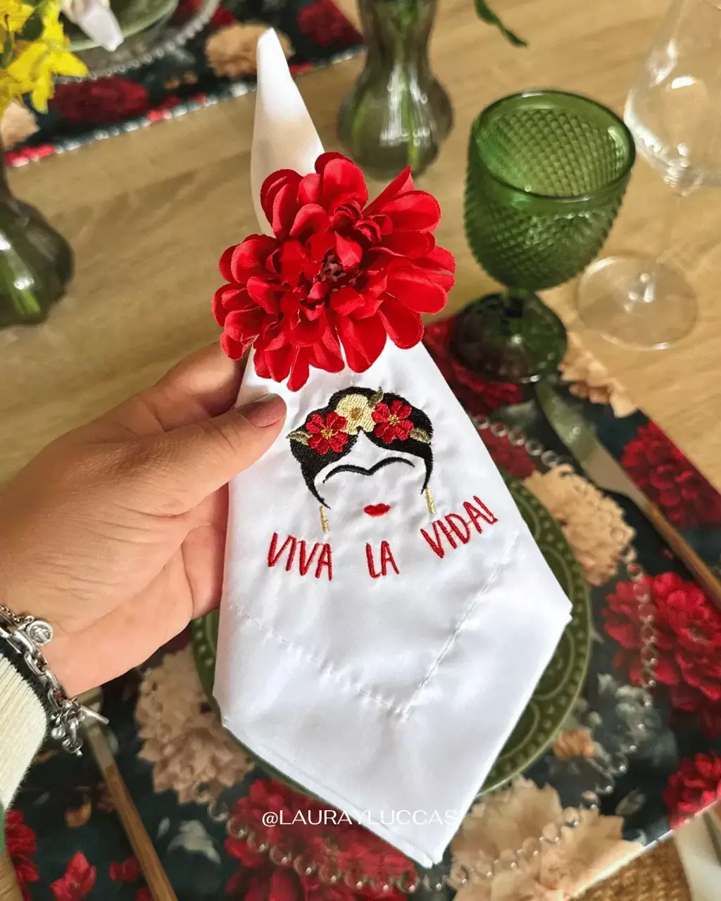 Servilleta de Tela Bordada Frida