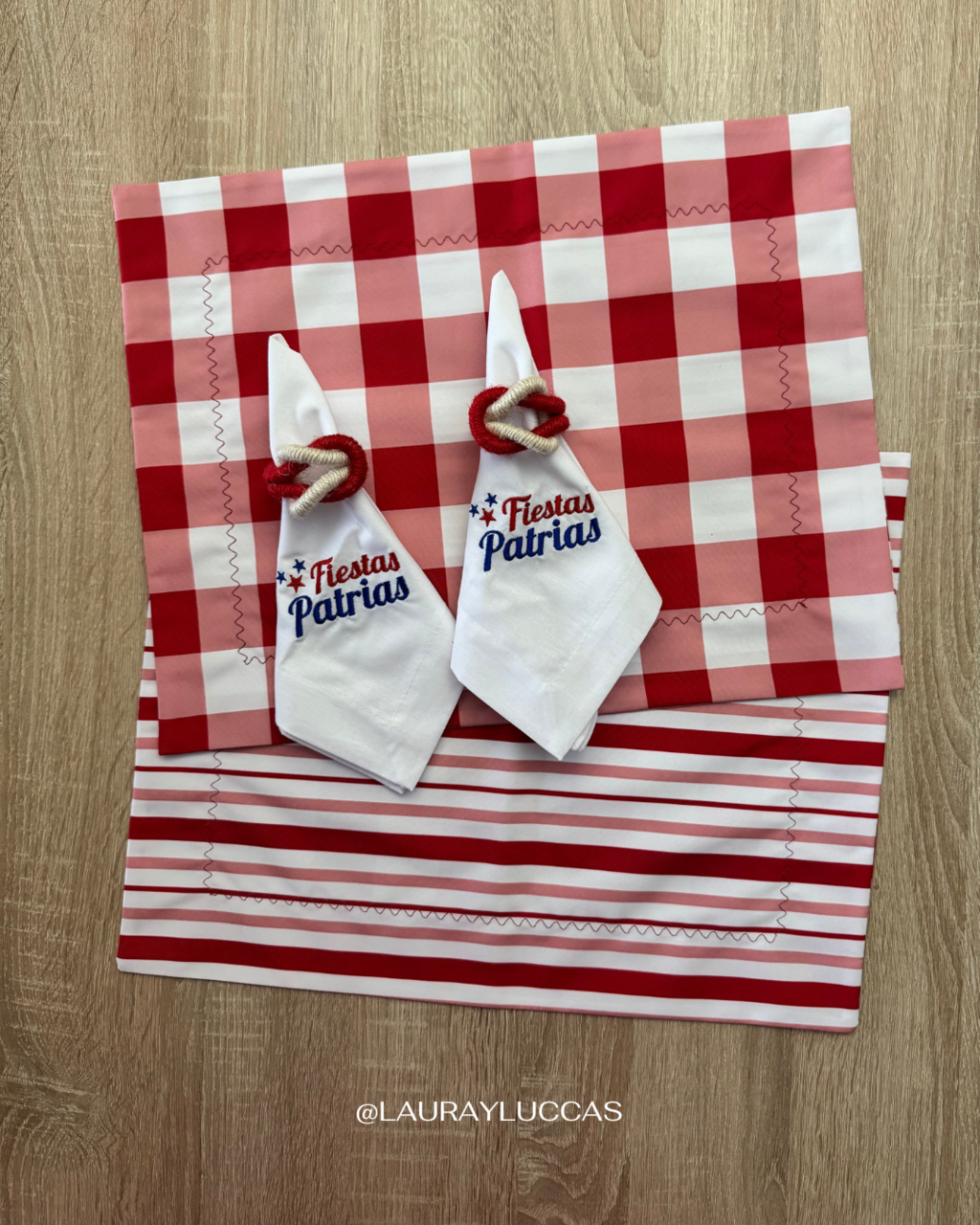 Kit de Mesa Picnic Rojo con Servilletas Fiestas Patrias
