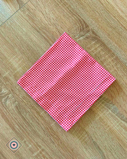 Servilleta de Tela color cuadrille rojo