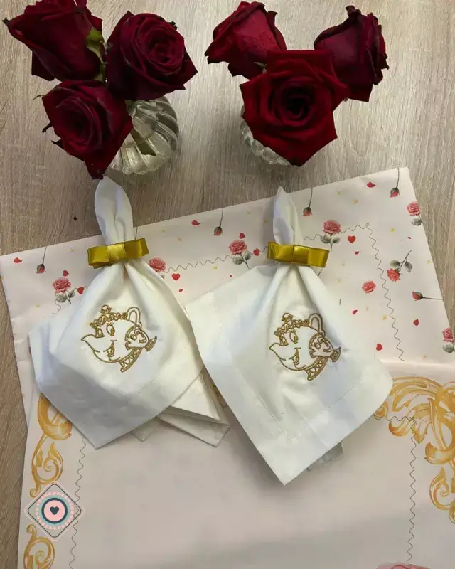 Kit de Mesa Puesta Bella con servilletas bordadas