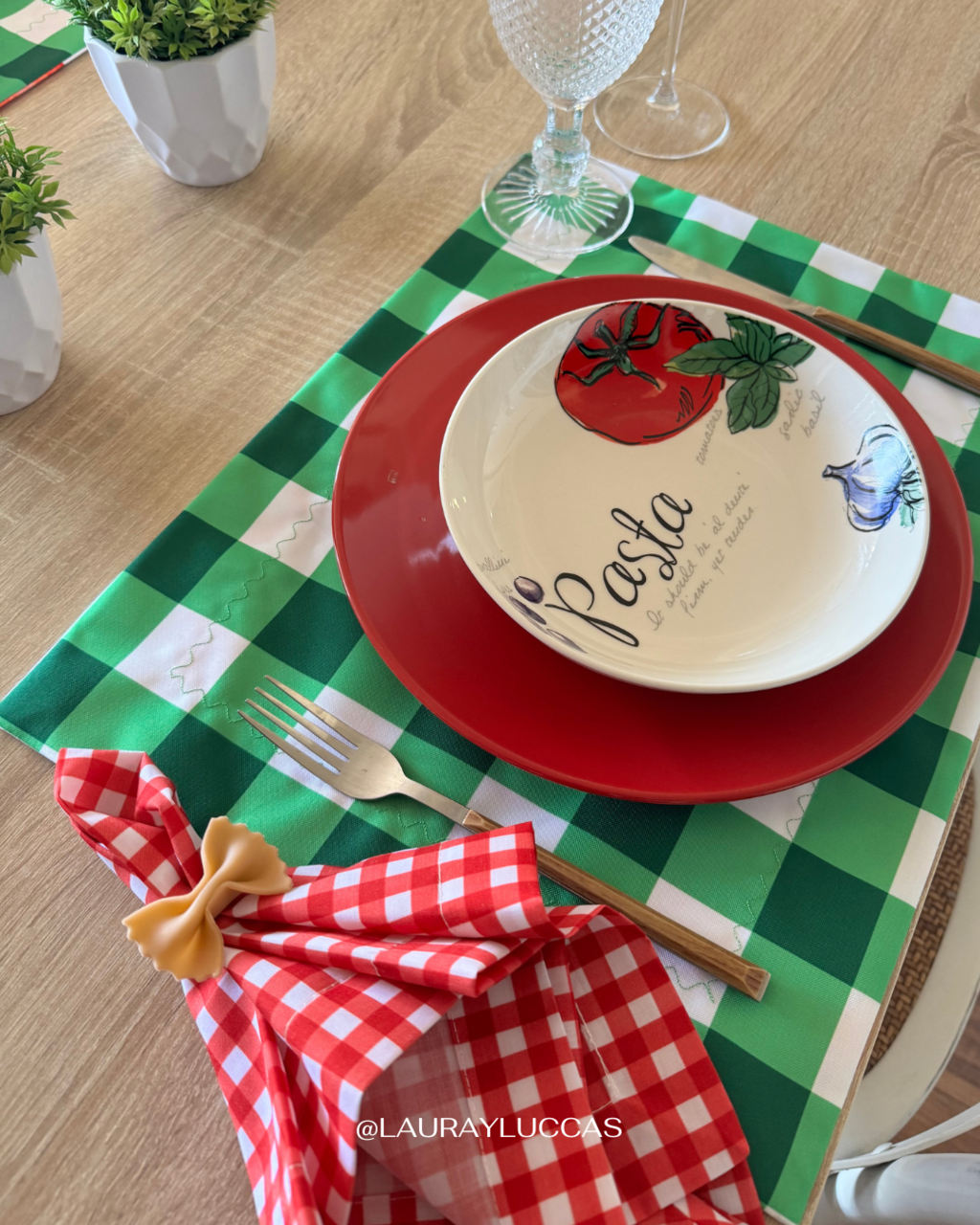 Kit de Mesa Puesta Italia con servilletas picnic rojo