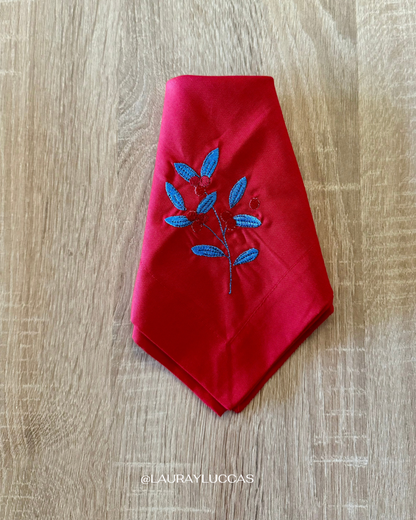 Servilleta de Tela 100% algodón roja bordada Berries Azul