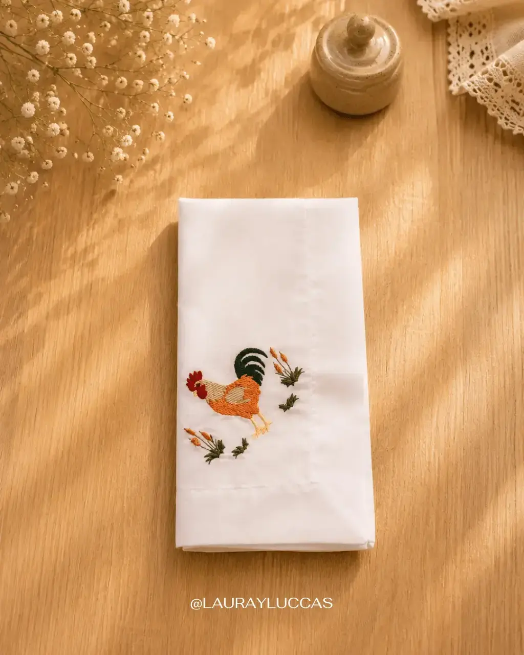 Servilletas de Tela Bordada Gallina - La Casona