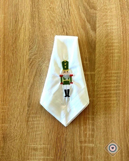 Servilleta de Tela Bordada color blanco Cascanueces verde