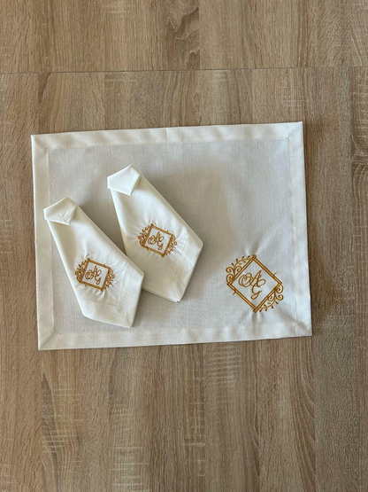 Kit de Mesa Puesta bordado monograma