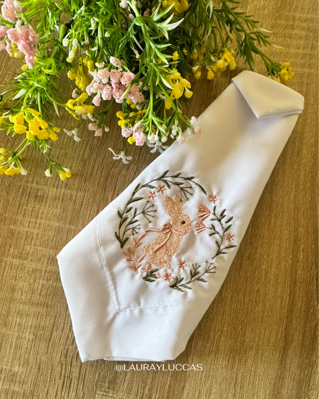 Servilletas de Tela Bordada Jardín de conejos
