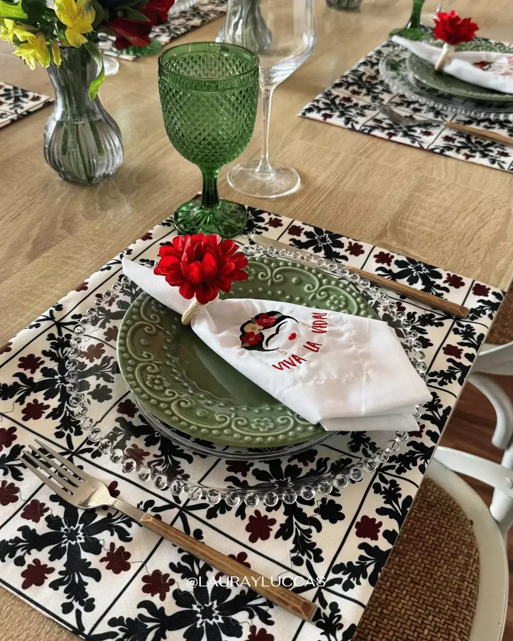 Servilleta de Tela Bordada Frida