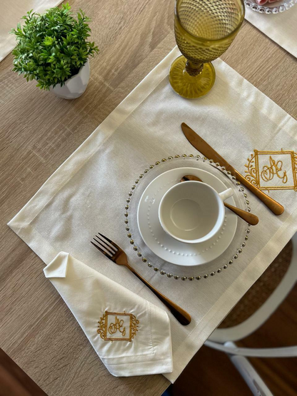 Kit de Mesa Puesta bordado monograma