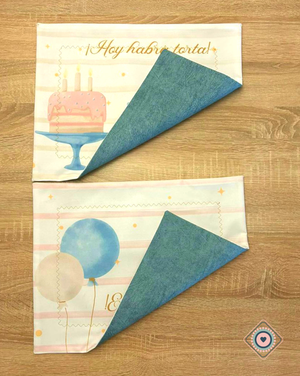 Individual de tela doble faz Impermeable Es tu día (cumpleañero)