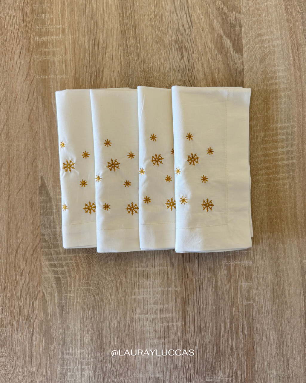 Set de 4 servilletas de tela bordadas Copos de nieve