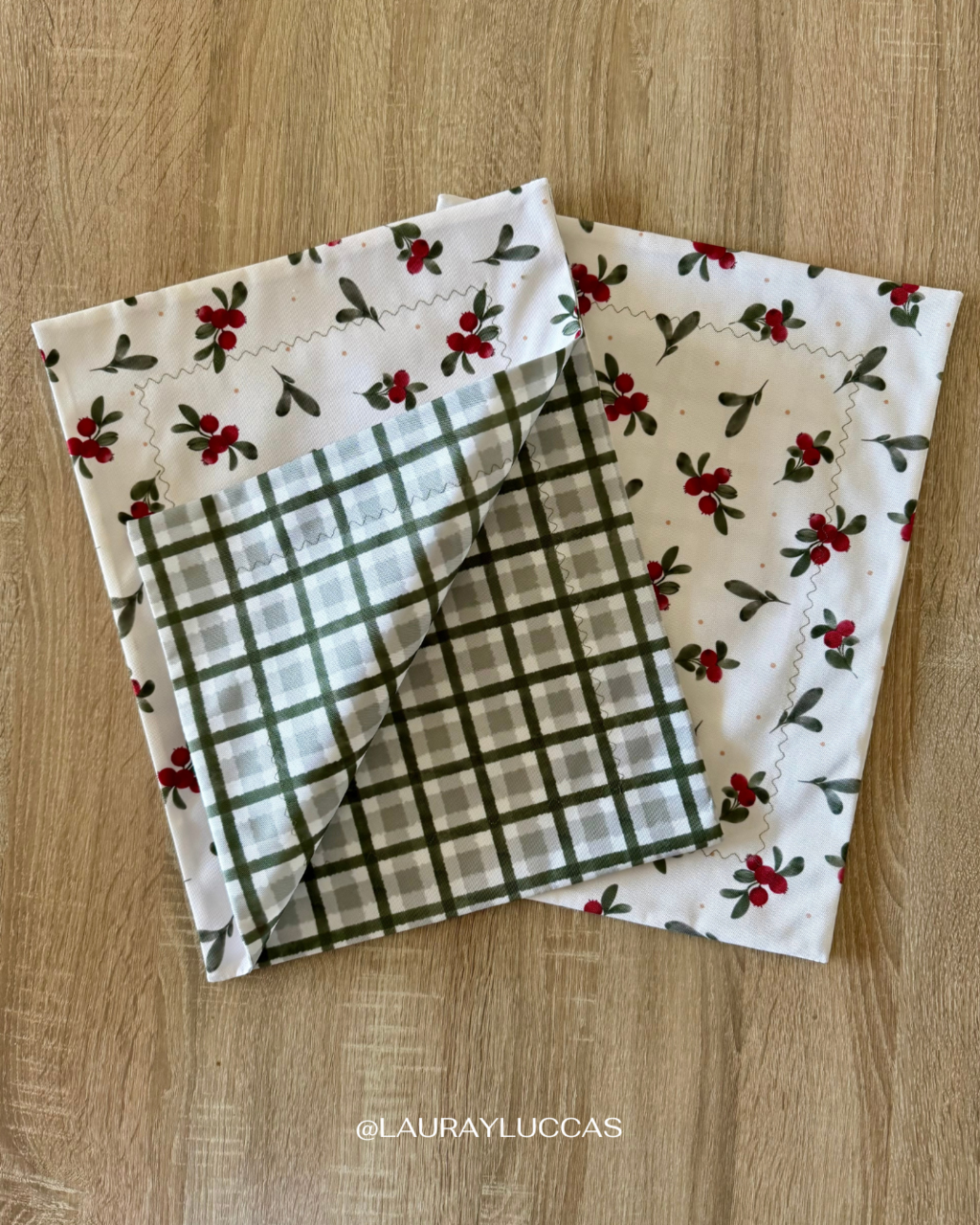 Individual de tela doble faz impermeable Berries
