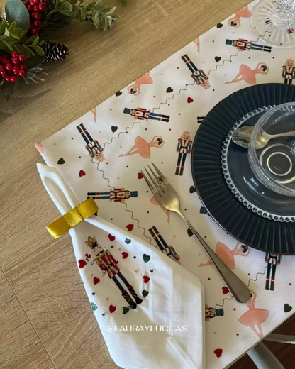Kit de Mesa Puesta Cascanueces (servilleta bordada)