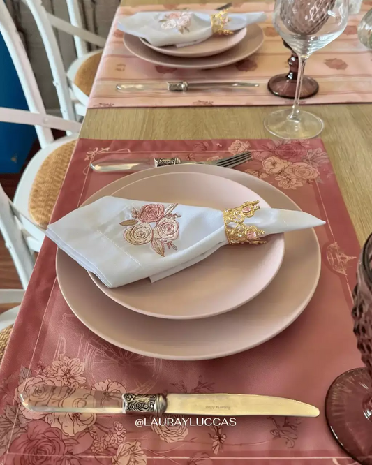 Kit de Mesa Aurora con servilleta bordada