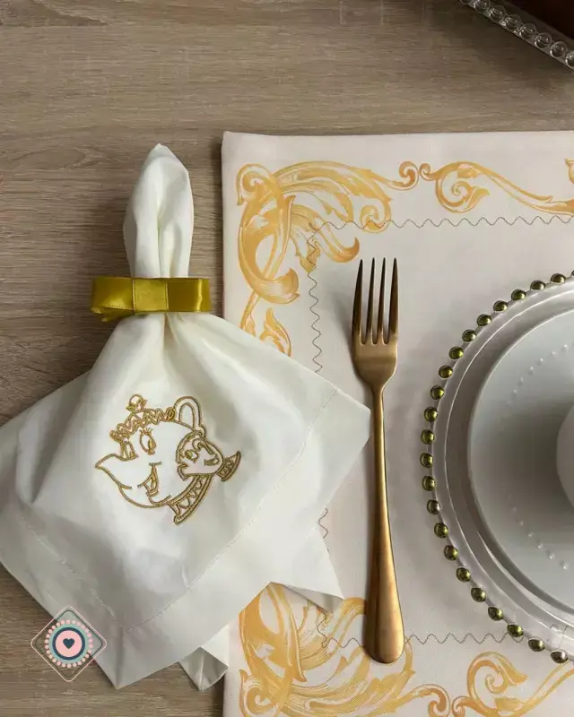 Kit de Mesa Puesta Bella con servilletas bordadas