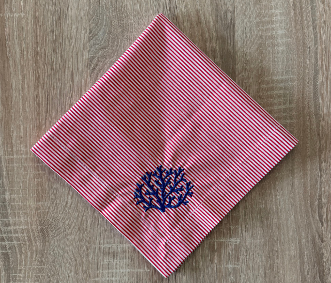Servilleta de Tela Bordada Rayas Rojas Coral azul