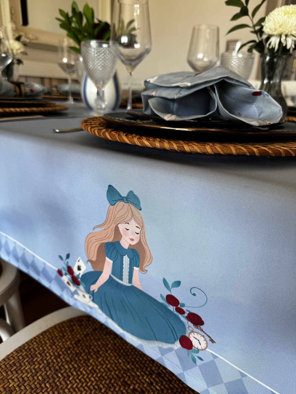 Mantel Rectangular Alicia en el país de las maravillas celeste