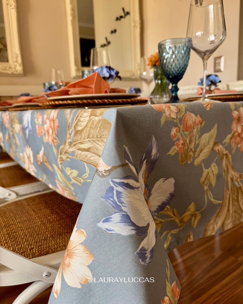 Mantel Redondo Colibrí Azul