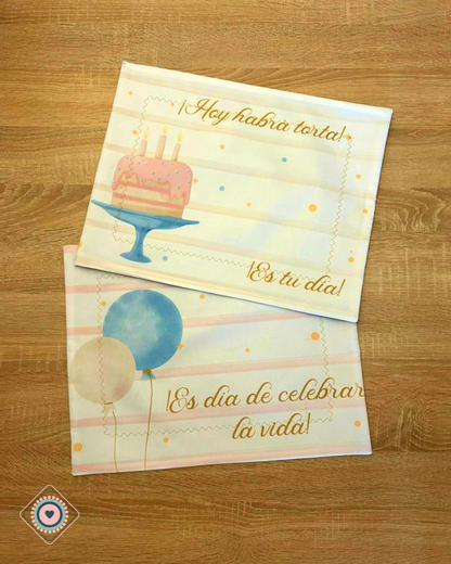 Individual de tela doble faz Impermeable Es tu día (cumpleañero)