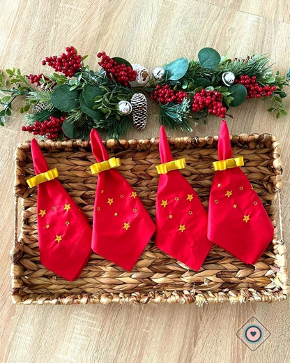 Servilleta de Tela Bordada color roja estrellas doradas