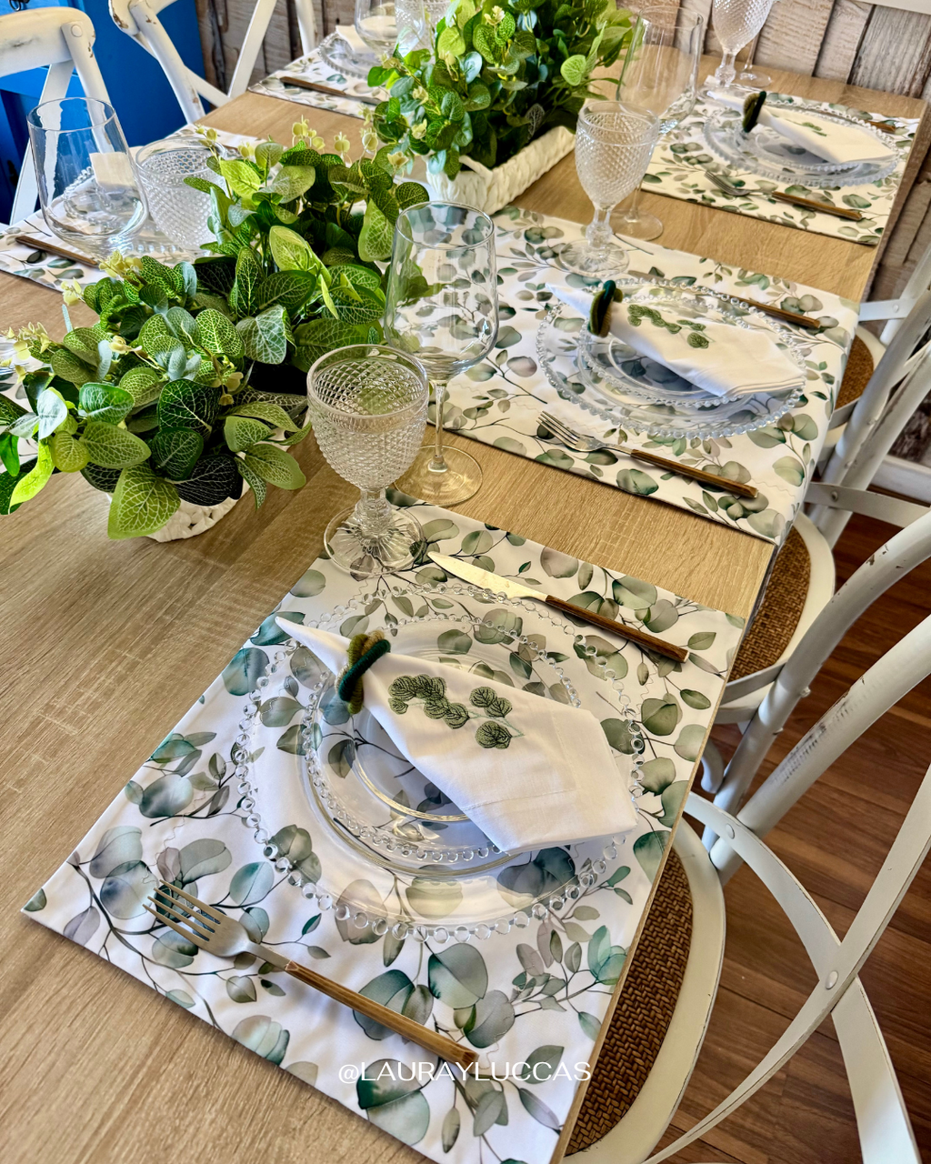 Kit de Mesa Eucalipto con servilletas bordada
