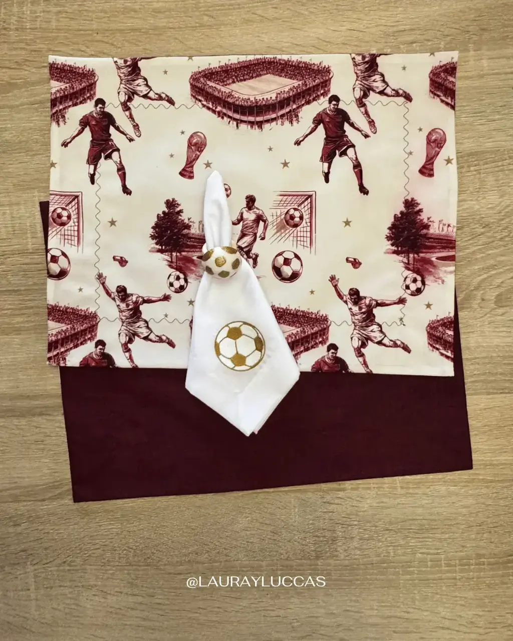 Kit de Mesa Puesta Noche de Estadio Rojo