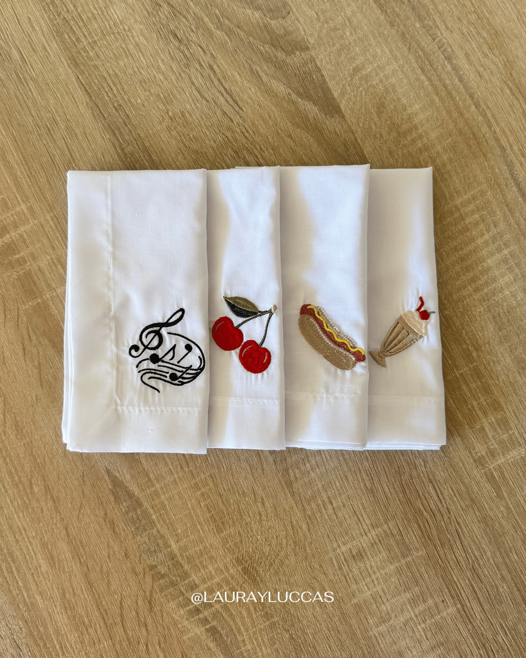 Kit 4 Servilletas bordadas American Diner