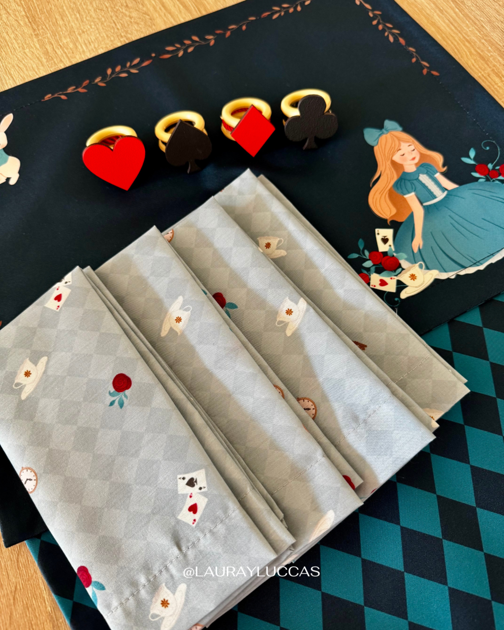 Kit de Mesa Puesta Alicia en el país de las maravillas Azul petróleo